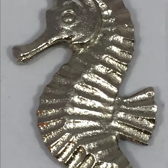 New Silver Metal Seahorse Bottle Opener - Picture 4 of 8